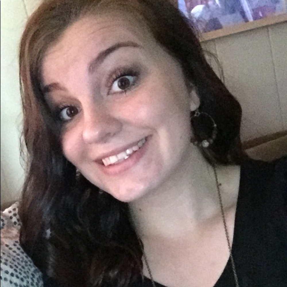 Meet your Posher, Lauren